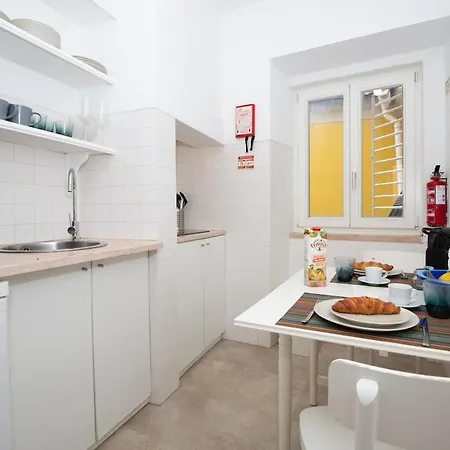 Praca Flores Daire